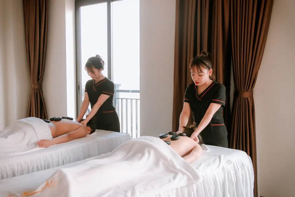 Quầy lễ tân
